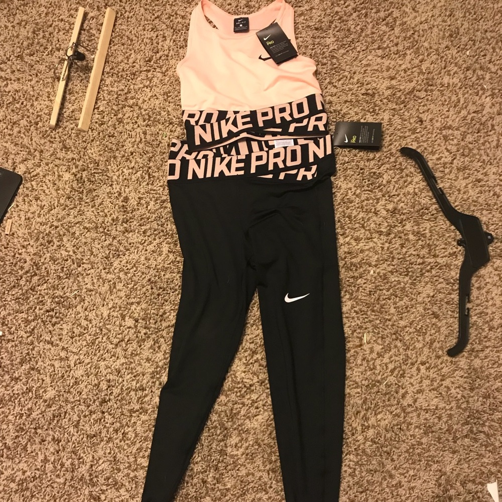 Nike Pro dry-fit workout set